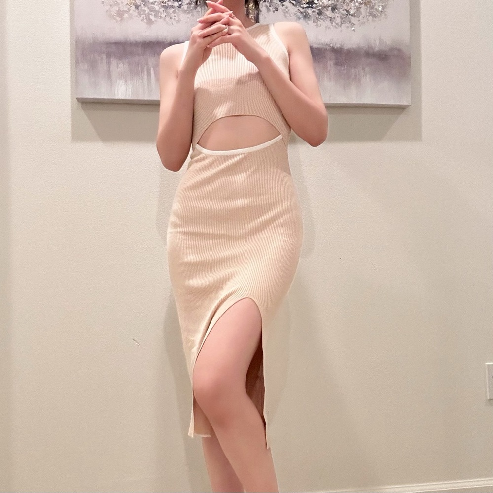 super cute Y2k beige sexy body-con dress💕